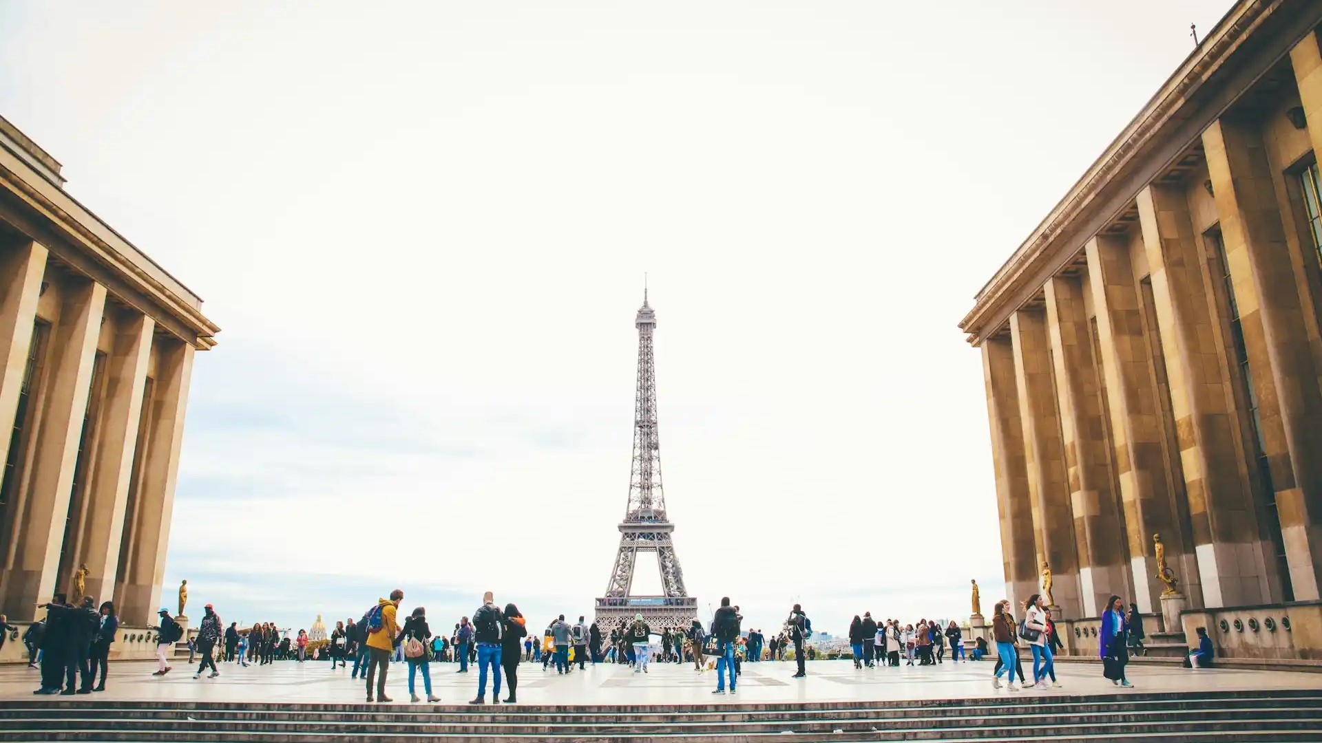 eiffel-tower-distant-view