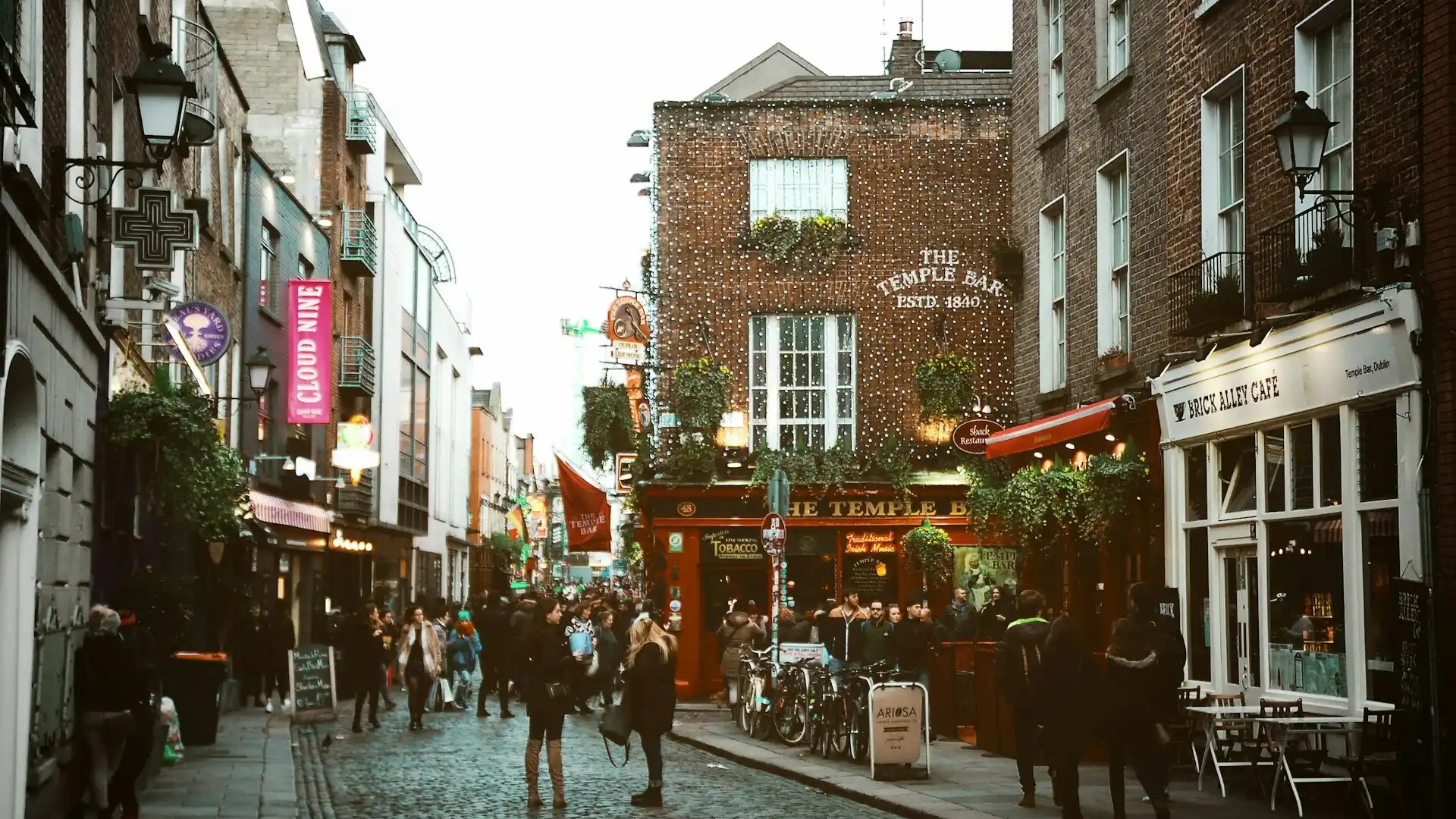 ireland-city-life