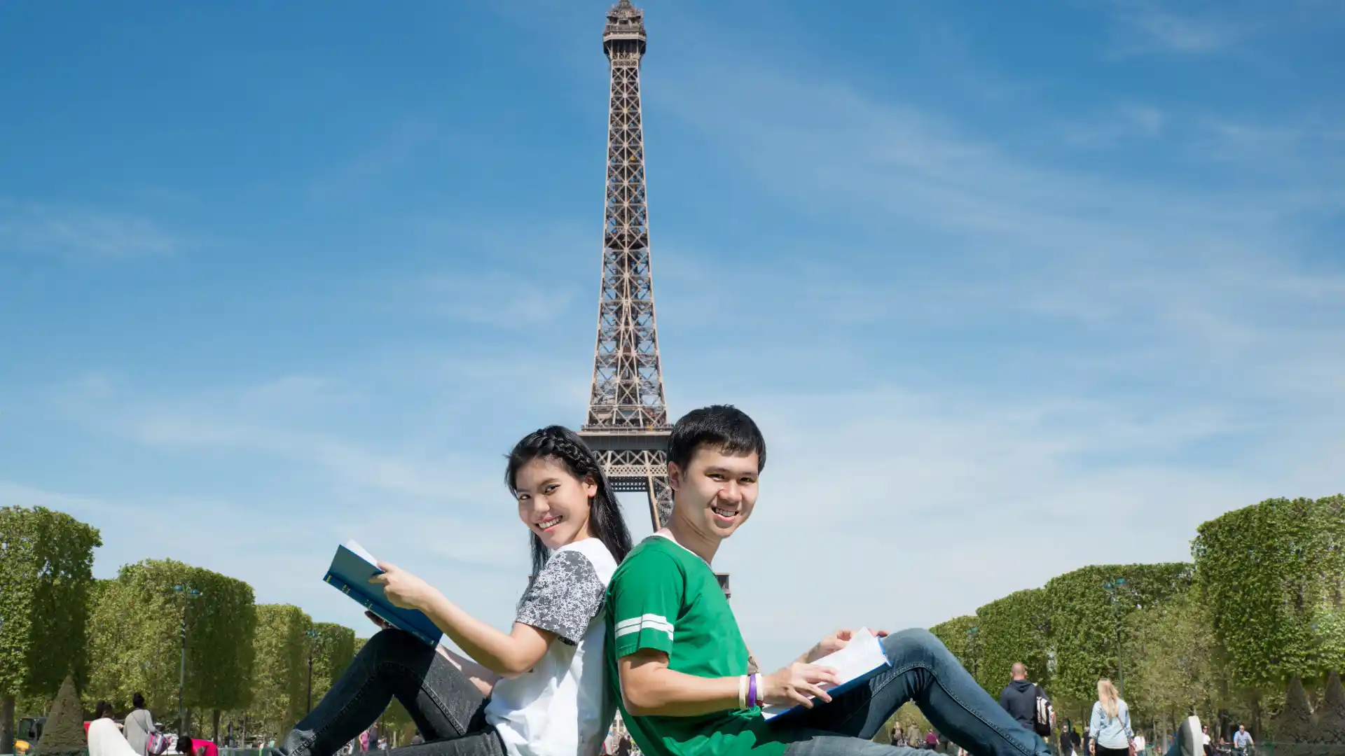 paris-landmarks-student-life